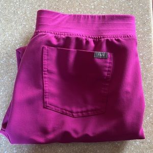 FIGS RASPBERRY SORBET  ZAMORA JOGGER L